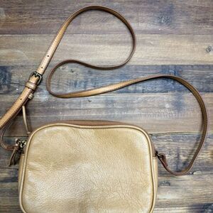 Mark & Graham Essential Crossbody Leather Handbag